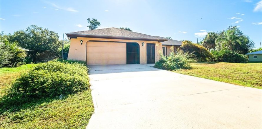 Casa en Port Charlotte, Florida 3 dormitorios, 147.71 m2 № 1903577