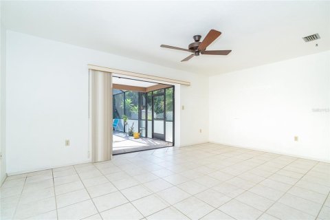 Casa en venta en Port Charlotte, Florida, 3 dormitorios, 147.71 m2 № 1903577 - foto 13