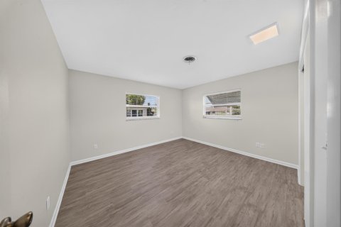 Casa en venta en Port St. Lucie, Florida, 3 dormitorios, 138.33 m2 № 2240840 - foto 24