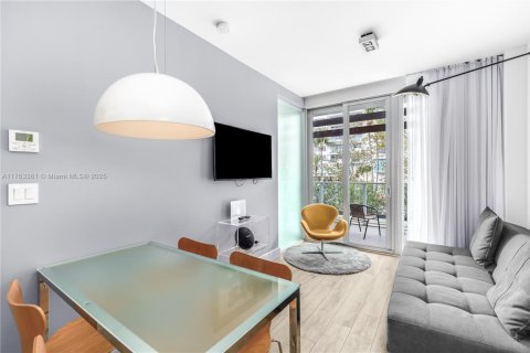 Condo in Miami Beach, Florida, 1 bedroom  № 1978088 - photo 9