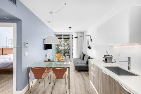 Condo in Miami Beach, Florida, 1 bedroom  № 1978088 - photo 8