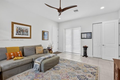 House in Port St. Lucie, Florida 2 bedrooms, 239.69 sq.m. № 2186296 - photo 30