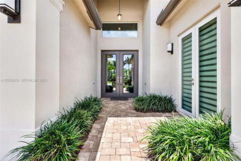 House in Port St. Lucie, Florida 2 bedrooms, 239.69 sq.m. № 2186296 - photo 4