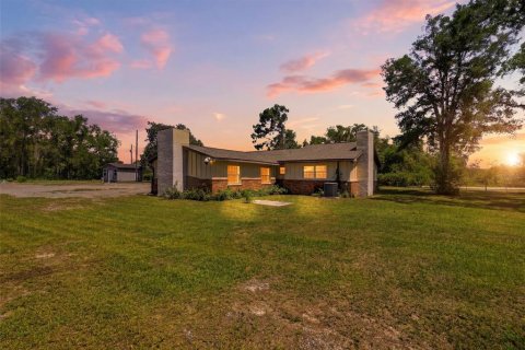 House in Spring Hill, Florida 3 bedrooms, 187.11 sq.m. № 2210451