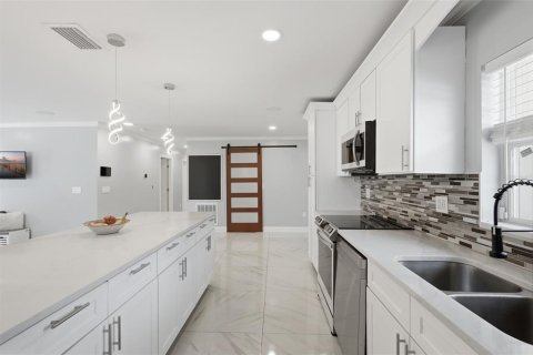 Villa ou maison à vendre à Spring Hill, Floride: 3 chambres, 187.11 m2 № 2210451 - photo 13