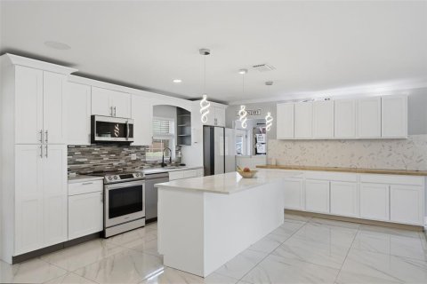 Villa ou maison à vendre à Spring Hill, Floride: 3 chambres, 187.11 m2 № 2210451 - photo 3