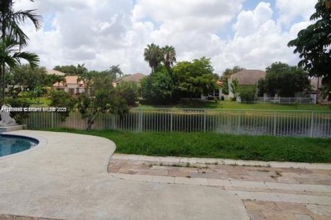 Villa ou maison à louer à Margate, Floride: 4 chambres, 240.9 m2 № 1983365 - photo 27