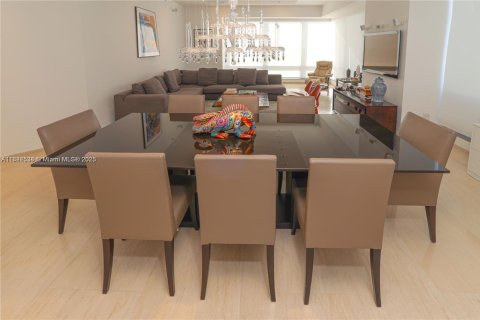 Condominio en venta en Miami, Florida, 2 dormitorios, 198.72 m2 № 1785846 - foto 4