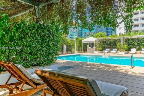 Condominio en venta en Miami, Florida, 2 dormitorios, 198.72 m2 № 1785846 - foto 16
