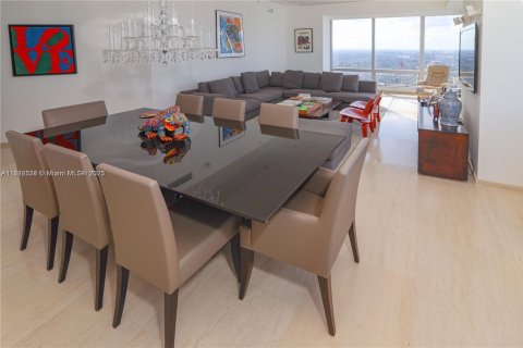 Condominio en venta en Miami, Florida, 2 dormitorios, 198.72 m2 № 1785846 - foto 20