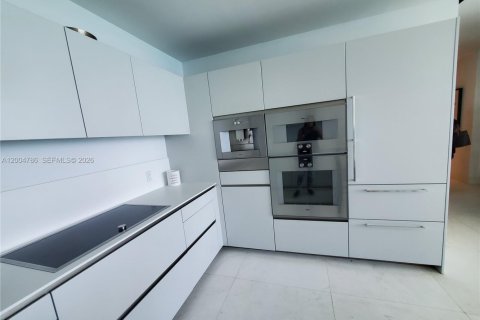 Купить кондоминиум в Санни-Айлс-Бич, Флорида 1 спальня, 104.52м2, № 2076320 - фото 6
