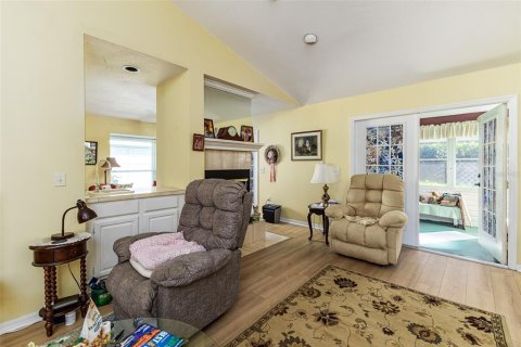 House in Winter Haven, Florida 2 bedrooms, 157.1 sq.m. № 1574727 - photo 5