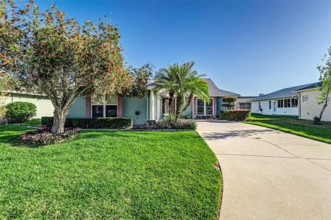House in Winter Haven, Florida 2 bedrooms, 157.1 sq.m. № 1574727 - photo 29