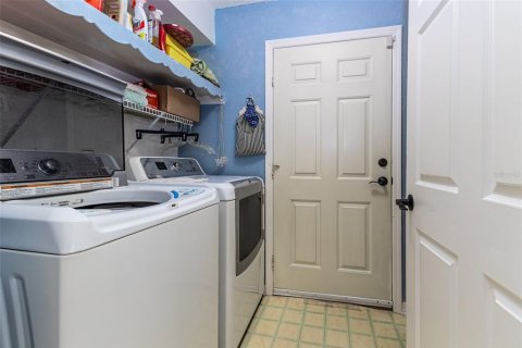 House in Winter Haven, Florida 2 bedrooms, 157.1 sq.m. № 1574727 - photo 10