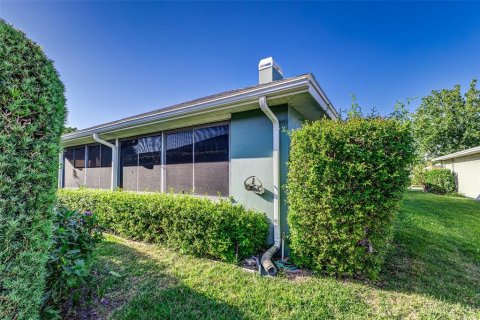 House in Winter Haven, Florida 2 bedrooms, 157.1 sq.m. № 1574727 - photo 26