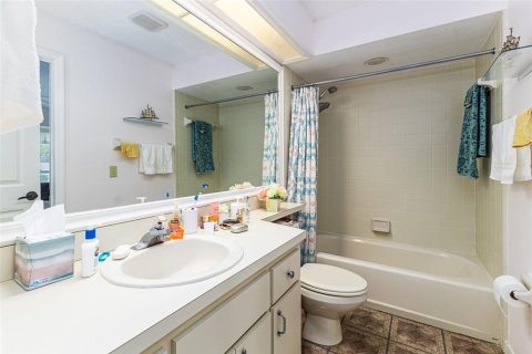 House in Winter Haven, Florida 2 bedrooms, 157.1 sq.m. № 1574727 - photo 23