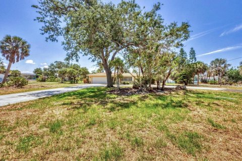 House in Placida, Florida 4 bedrooms, 168.8 sq.m. № 1746560 - photo 7