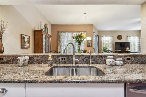 Adosado en venta en Palm Harbor, Florida, 4 dormitorios, 212 m2 № 1773782 - foto 18