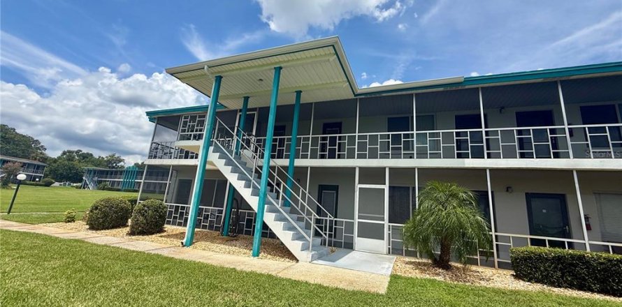 Condominio en Lakeland, Florida, 2 dormitorios № 1879087