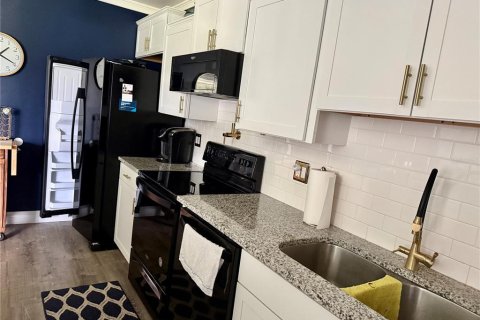 Condominio en venta en Lakeland, Florida, 2 dormitorios, 75.81 m2 № 1879087 - foto 8