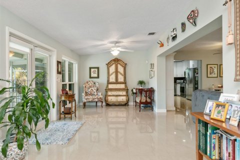 House in Cutler Bay, Florida 3 bedrooms, 187.38 sq.m. № 1807154 - photo 9