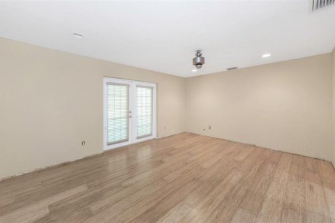 House in Tampa, Florida 3 bedrooms, 186.27 sq.m. № 2150839 - photo 11