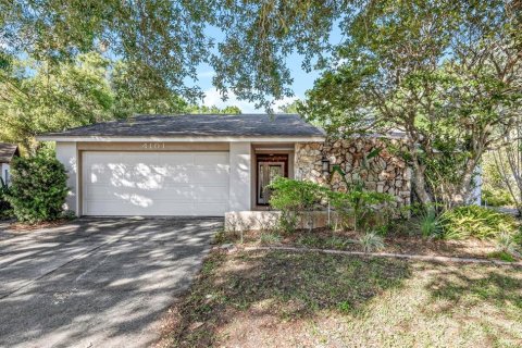 House in Tampa, Florida 3 bedrooms, 186.27 sq.m. № 2150839