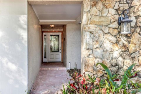 House in Tampa, Florida 3 bedrooms, 186.27 sq.m. № 2150839 - photo 5
