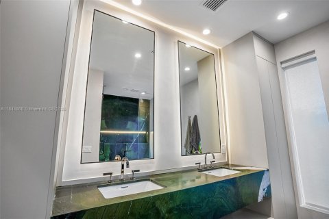 Casa en venta en Pinecrest, Florida, 5 dormitorios, 346.62 m2 № 1844164 - foto 10
