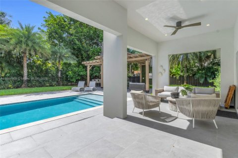 Casa en venta en Pinecrest, Florida, 5 dormitorios, 346.62 m2 № 1844164 - foto 25