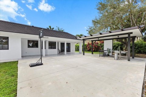 Casa en venta en Pembroke Pines, Florida, 3 dormitorios, 201.04 m2 № 2430151 - foto 2