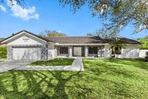 Casa en Pembroke Pines, Florida 3 dormitorios, 201.04 m2 № 2430151
