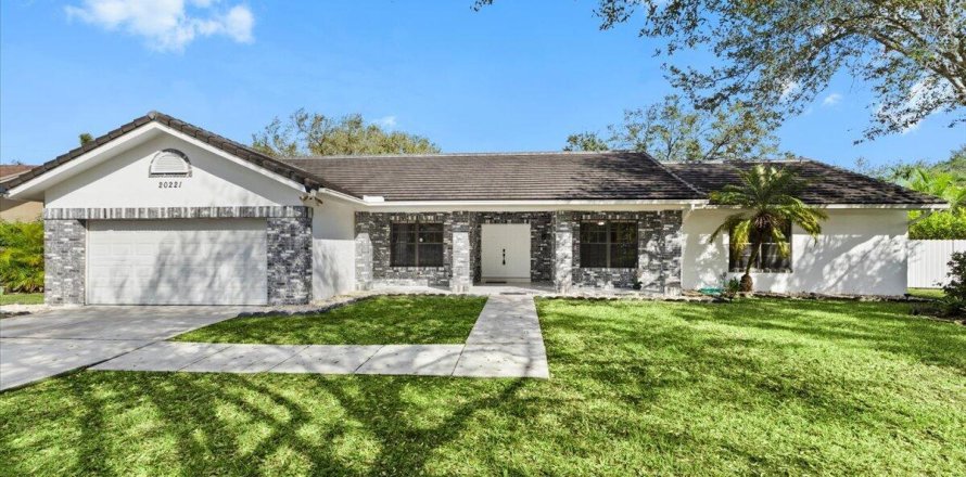Casa en Pembroke Pines, Florida 3 dormitorios, 201.04 m2 № 2430151