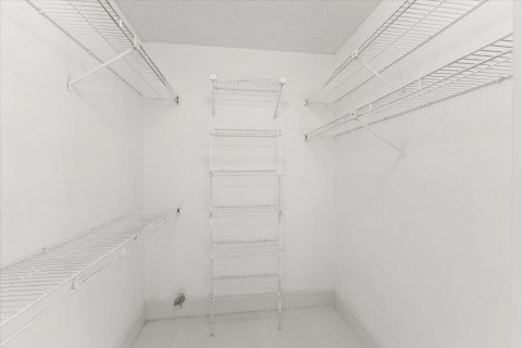 Casa en venta en Pembroke Pines, Florida, 3 dormitorios, 201.04 m2 № 2430151 - foto 17