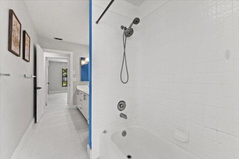 Casa en venta en Pembroke Pines, Florida, 3 dormitorios, 201.04 m2 № 2430151 - foto 19