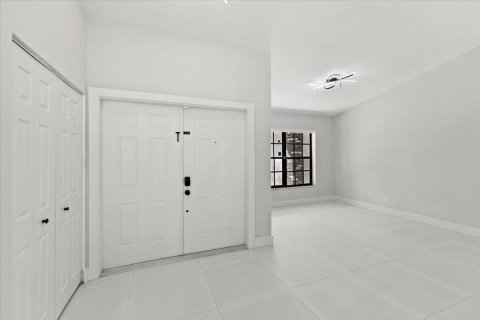 Casa en venta en Pembroke Pines, Florida, 3 dormitorios, 201.04 m2 № 2430151 - foto 8