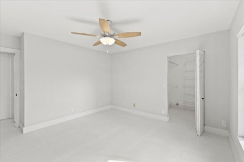 Casa en venta en Pembroke Pines, Florida, 3 dormitorios, 201.04 m2 № 2430151 - foto 16