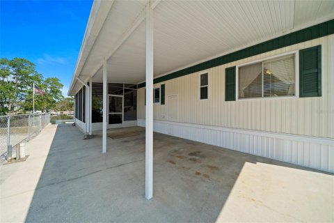 House in Weeki Wachee, Florida 4 bedrooms, 124.86 sq.m. № 1571706 - photo 12