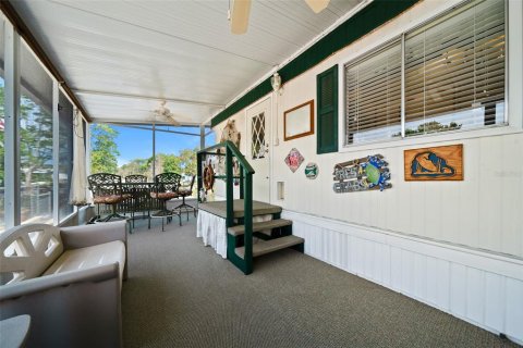 House in Weeki Wachee, Florida 4 bedrooms, 124.86 sq.m. № 1571706 - photo 14