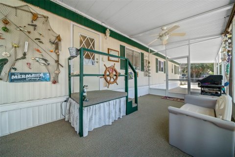 House in Weeki Wachee, Florida 4 bedrooms, 124.86 sq.m. № 1571706 - photo 13