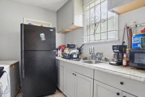 Propiedad comercial en venta en Jacksonville, Florida, 154.59 m2 № 2086226 - foto 10