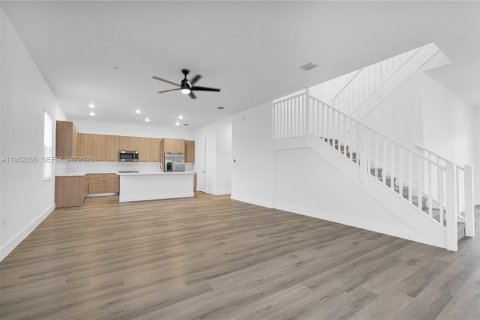 Снять в аренду виллу или дом в Дейви, Флорида 4 спальни, 303.14м2, № 2006572 - фото 13