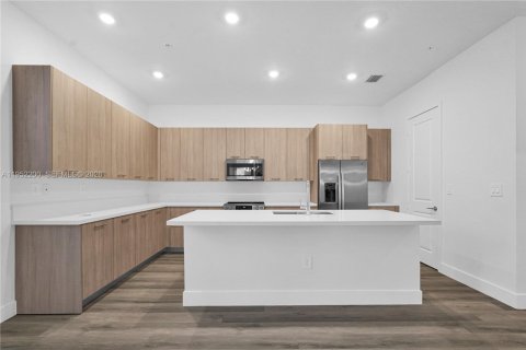 Снять в аренду виллу или дом в Дейви, Флорида 4 спальни, 303.14м2, № 2006572 - фото 17