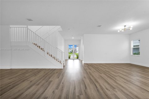 Снять в аренду виллу или дом в Дейви, Флорида 4 спальни, 303.14м2, № 2006572 - фото 5