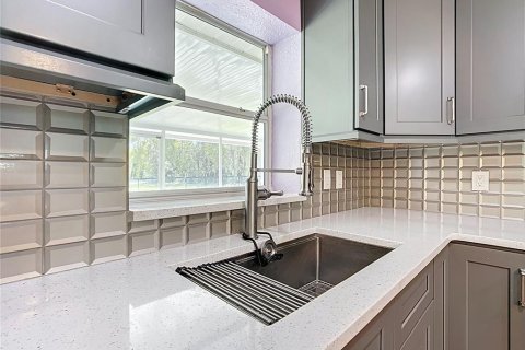 House in Ocala, Florida 4 bedrooms, 139.35 sq.m. № 1578187 - photo 11