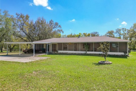 House in Ocala, Florida 4 bedrooms, 139.35 sq.m. № 1578187 - photo 1