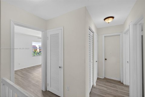 Townhouse in Miami Gardens, Florida 3 bedrooms, 109.44 sq.m. № 1827422 - photo 21
