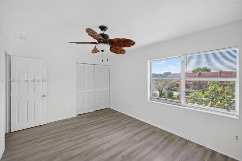 Townhouse in Miami Gardens, Florida 3 bedrooms, 109.44 sq.m. № 1827422 - photo 23