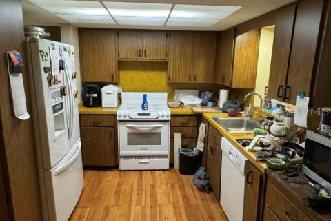 House in Sarasota, Florida 3 bedrooms, 153.66 sq.m. № 2113239 - photo 10