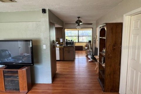 House in Sarasota, Florida 3 bedrooms, 153.66 sq.m. № 2113239 - photo 7